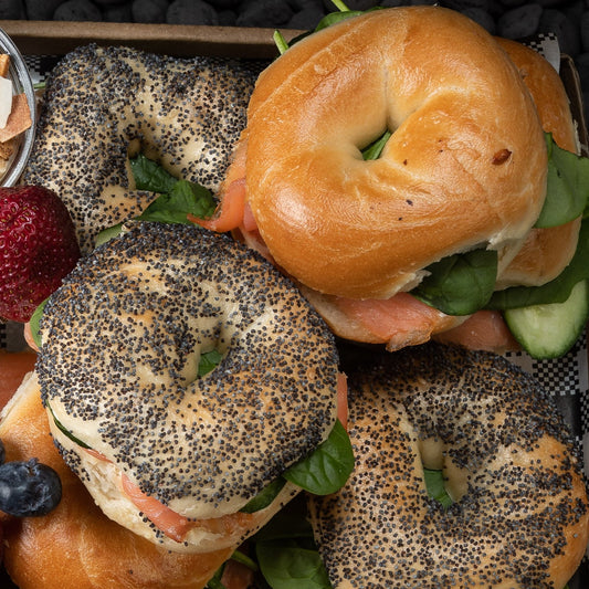 Mini bagels with smoked salmon & cream cheese